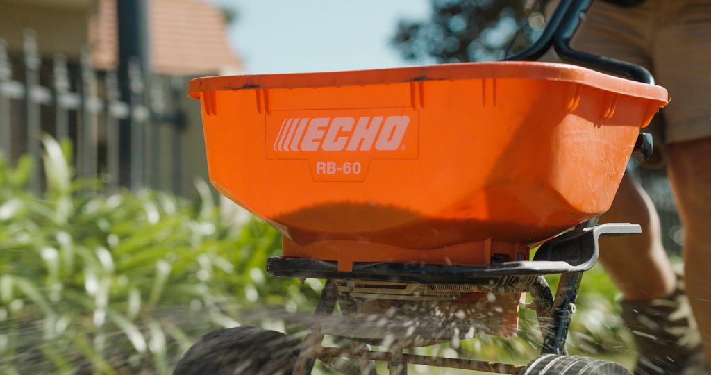 Fertiliser spreader (Silverstone Gardening)